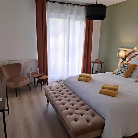 Le Pre Du Buis Couette-café